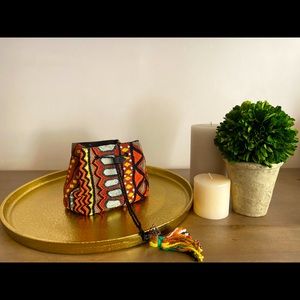 •Hand made~beaded crossbody bag with front tassel